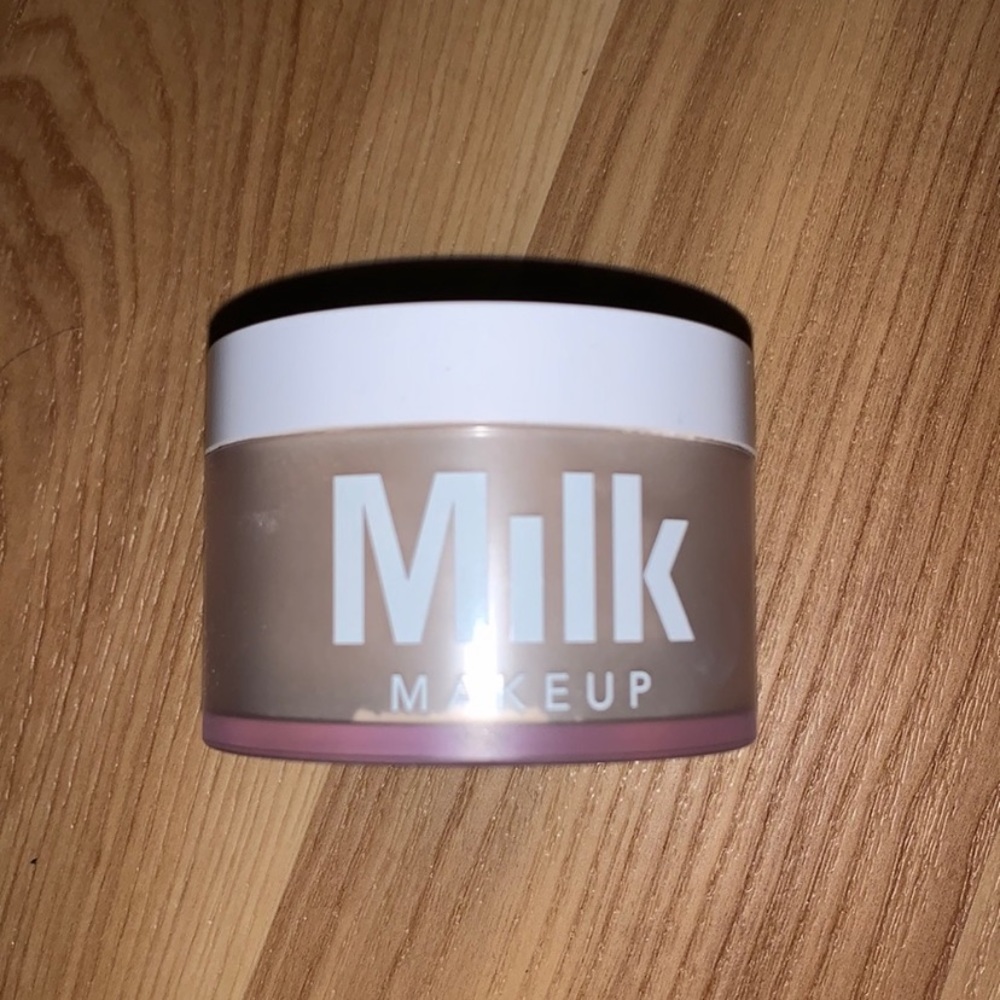 Milk makeup loose powder